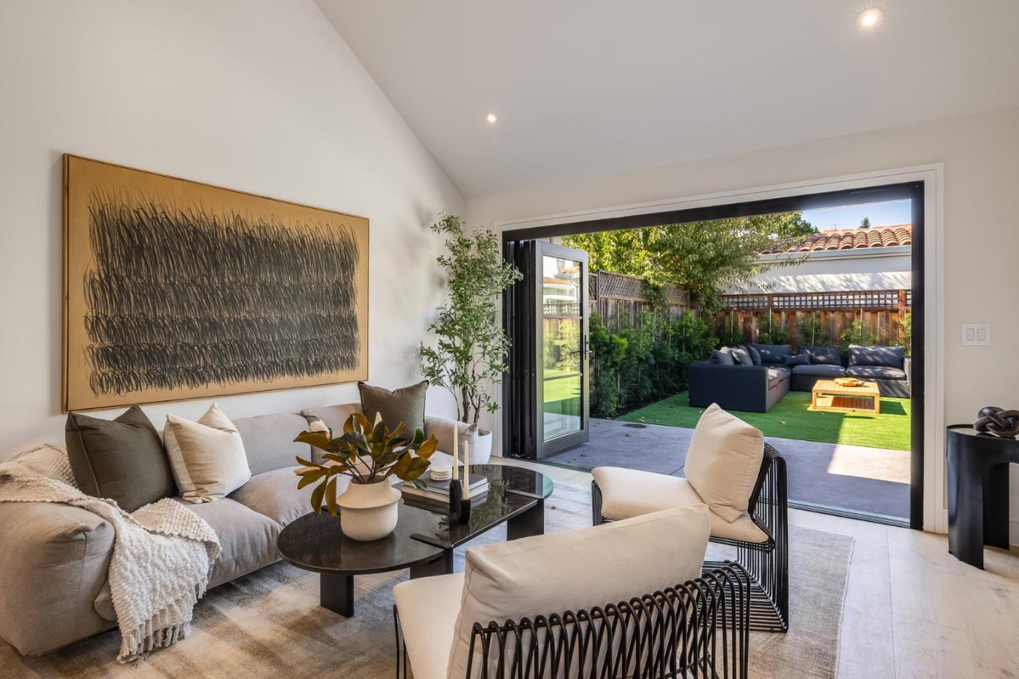 Detail Gallery Image 60 of 72 For 139 Victoria Rd, Burlingame,  CA 94010 - 5 Beds | 5 Baths