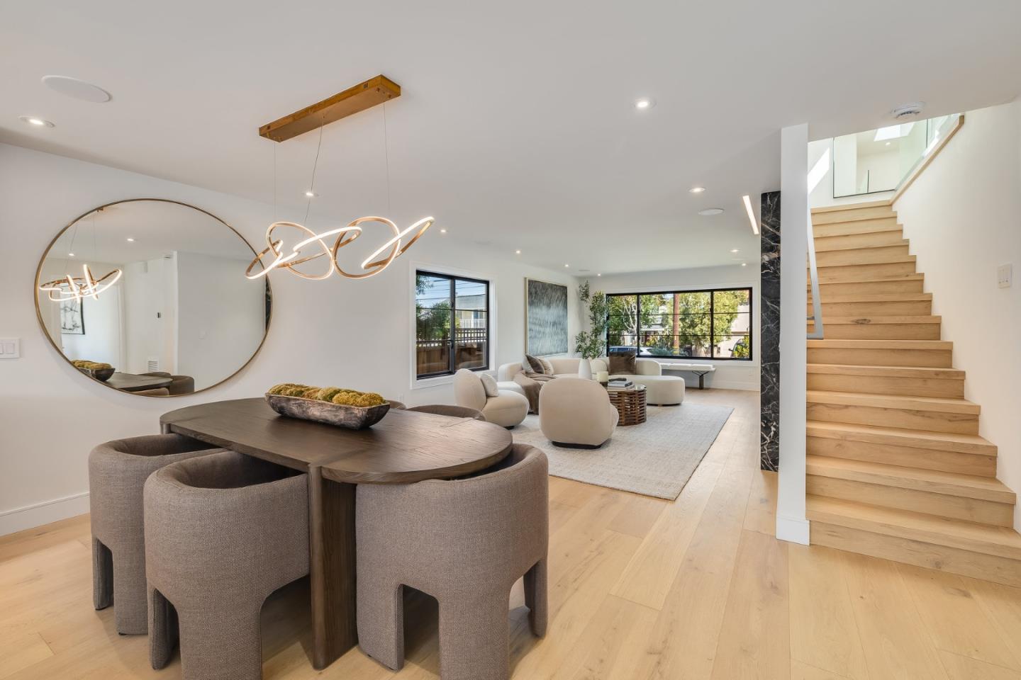 Detail Gallery Image 9 of 72 For 139 Victoria Rd, Burlingame,  CA 94010 - 5 Beds | 5 Baths