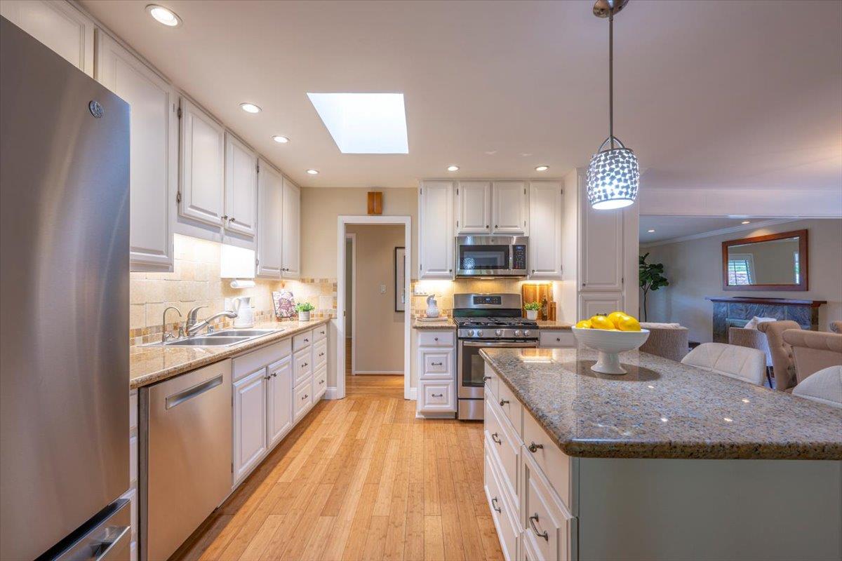 Detail Gallery Image 11 of 25 For 1159 Chesterton Ave, Redwood City,  CA 94061 - 3 Beds | 1 Baths