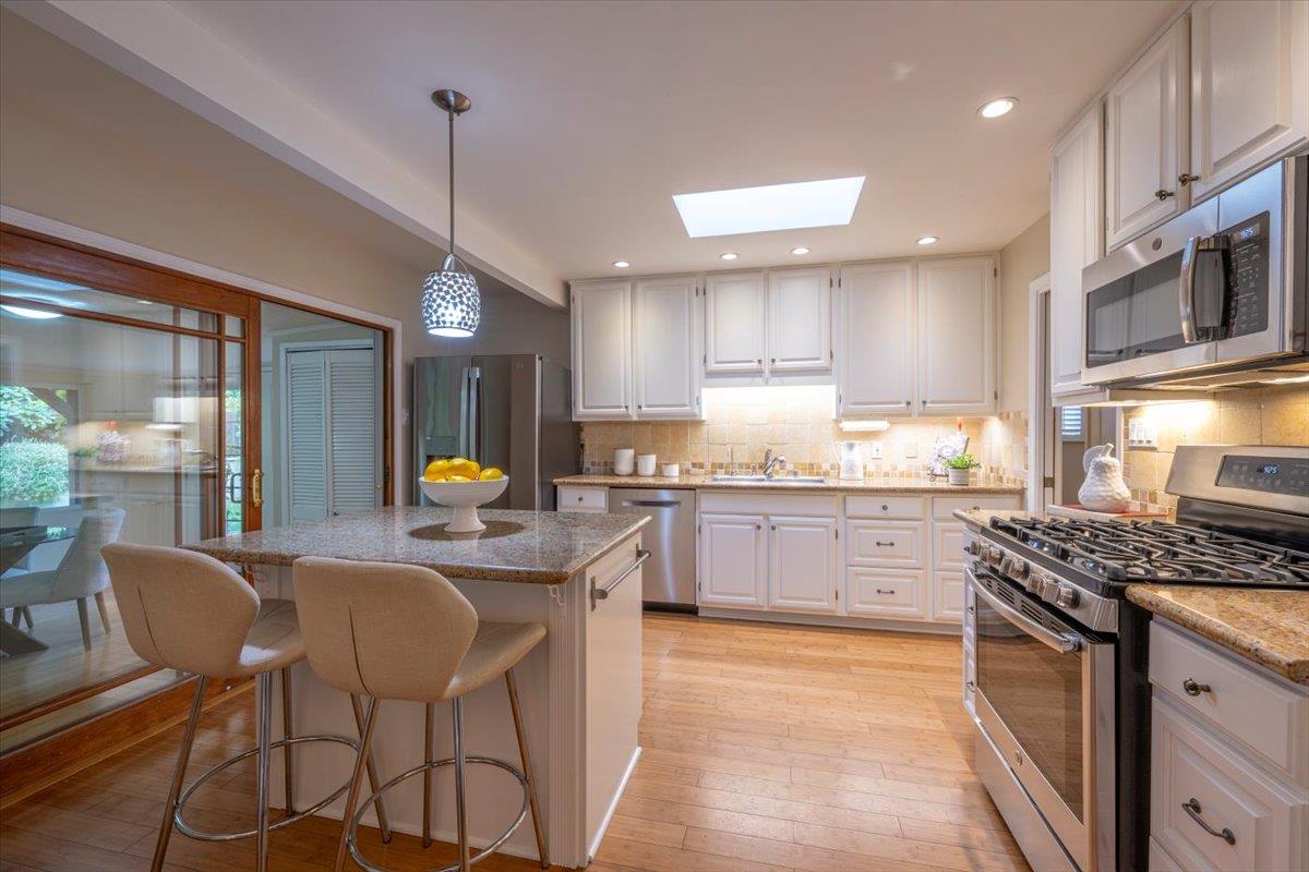 Detail Gallery Image 9 of 25 For 1159 Chesterton Ave, Redwood City,  CA 94061 - 3 Beds | 1 Baths