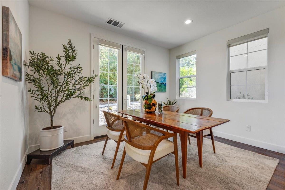 Detail Gallery Image 10 of 39 For 627 Matterhorn Ct, Marina,  CA 93933 - 4 Beds | 2/1 Baths