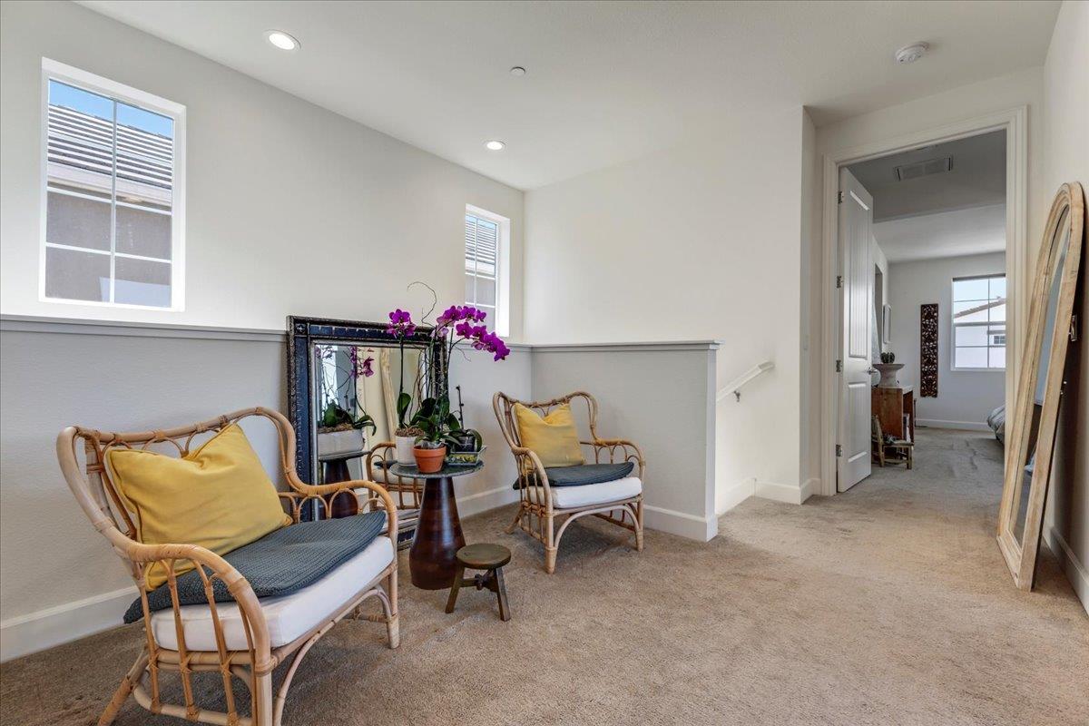 Detail Gallery Image 12 of 39 For 627 Matterhorn Ct, Marina,  CA 93933 - 4 Beds | 2/1 Baths