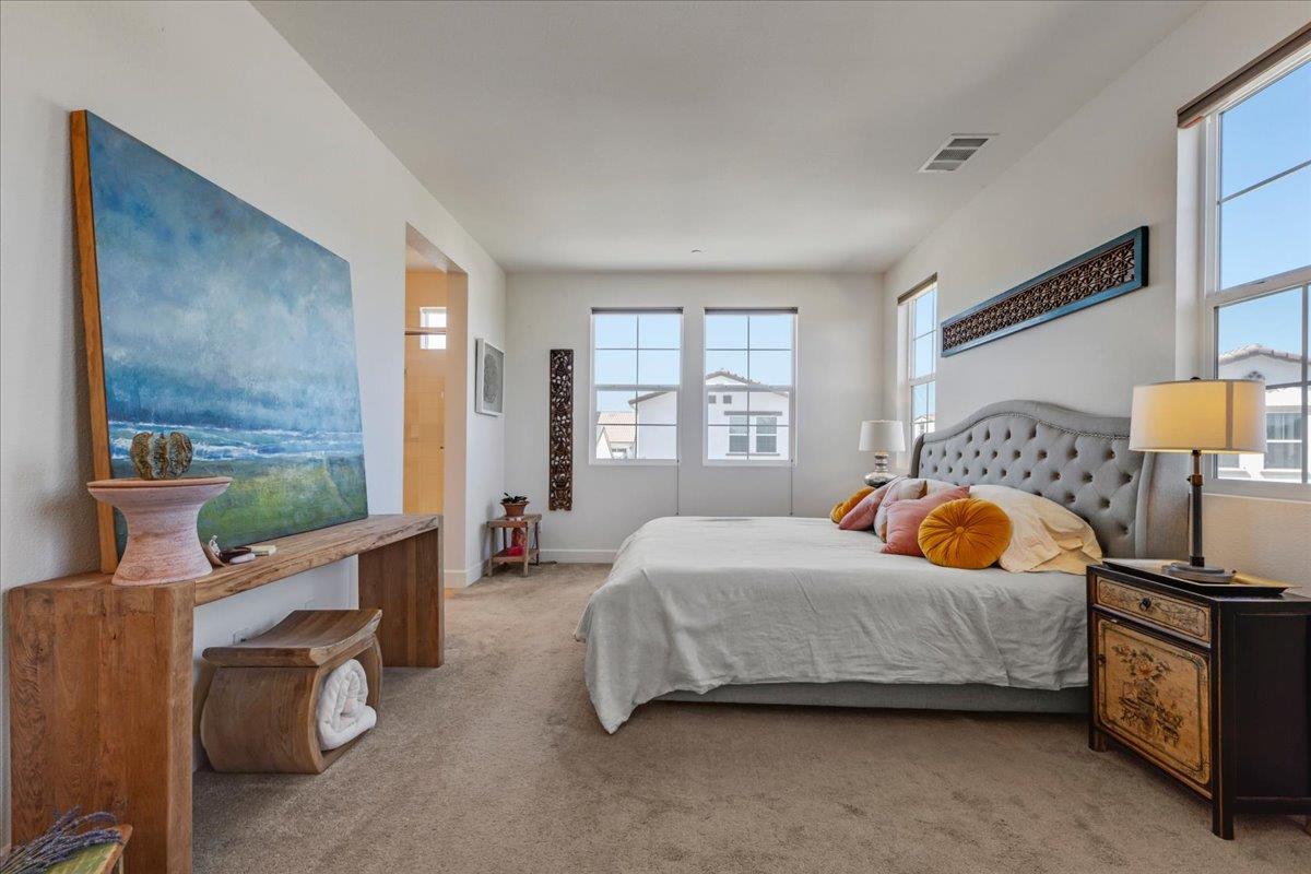 Detail Gallery Image 13 of 39 For 627 Matterhorn Ct, Marina,  CA 93933 - 4 Beds | 2/1 Baths