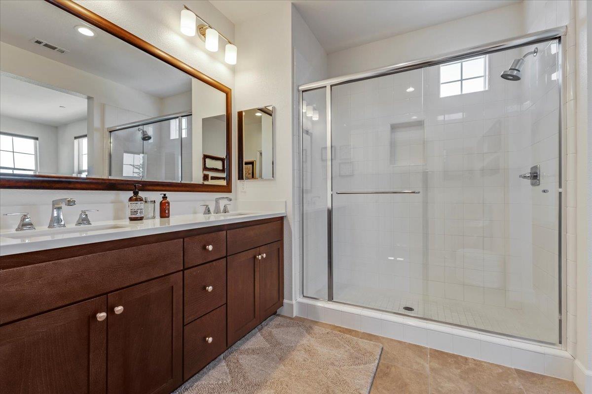 Detail Gallery Image 16 of 39 For 627 Matterhorn Ct, Marina,  CA 93933 - 4 Beds | 2/1 Baths