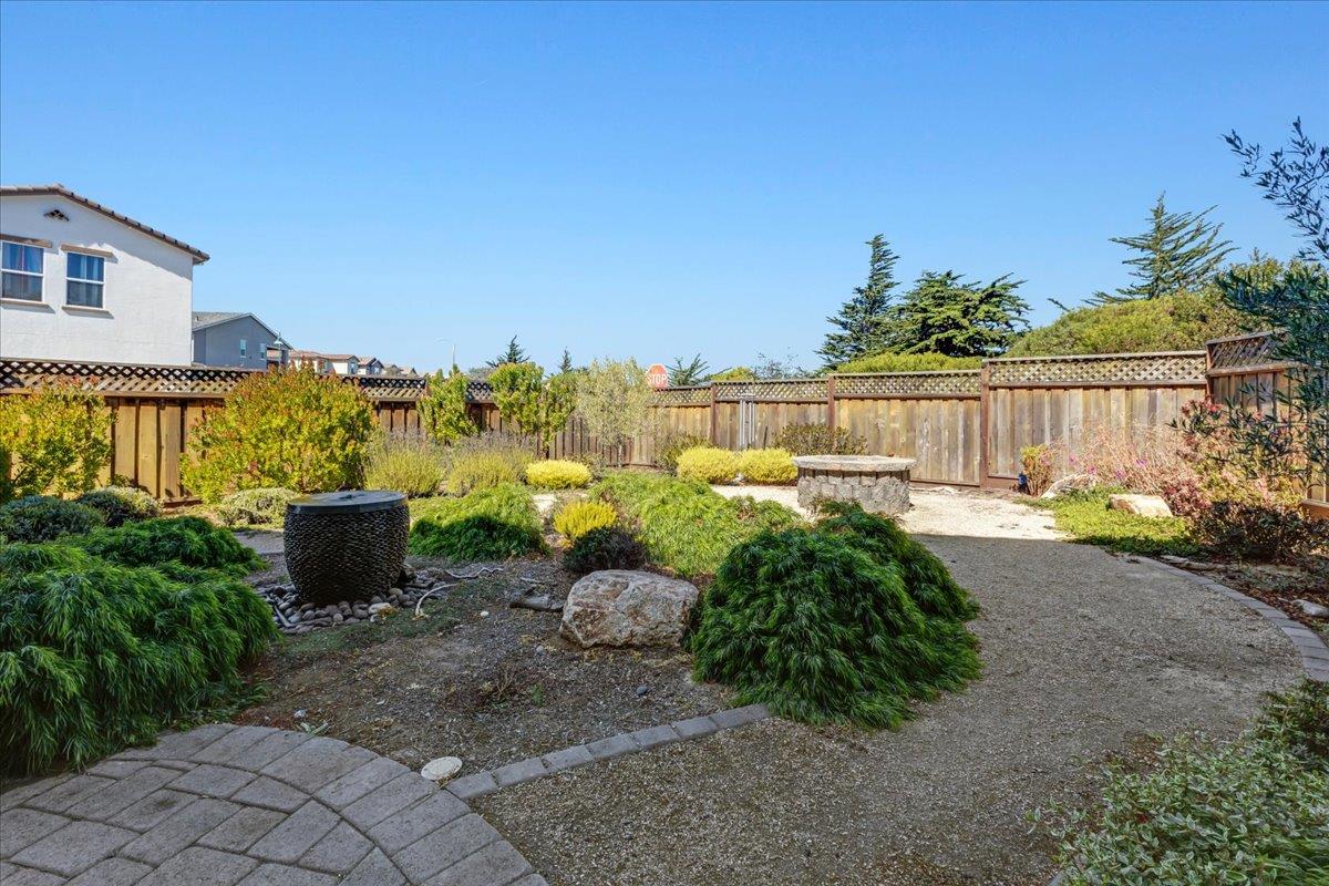 Detail Gallery Image 26 of 39 For 627 Matterhorn Ct, Marina,  CA 93933 - 4 Beds | 2/1 Baths