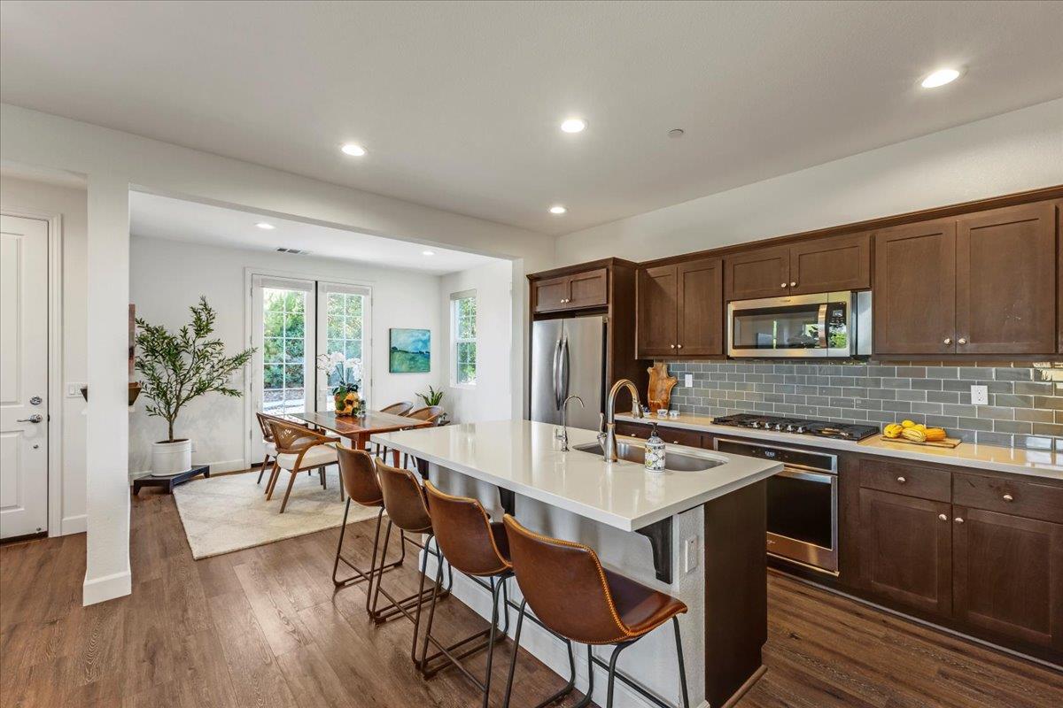 Detail Gallery Image 7 of 39 For 627 Matterhorn Ct, Marina,  CA 93933 - 4 Beds | 2/1 Baths