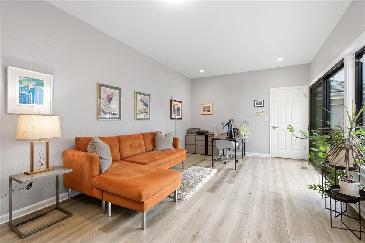 Detail Gallery Image 15 of 38 For 440 Burning Tree Ct, Half Moon Bay,  CA 94019 - 2 Beds | 2 Baths