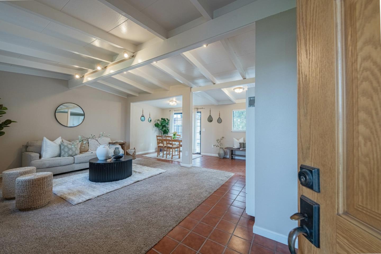 Detail Gallery Image 4 of 22 For 453 Carol Dr, Salinas,  CA 93905 - 3 Beds | 1 Baths