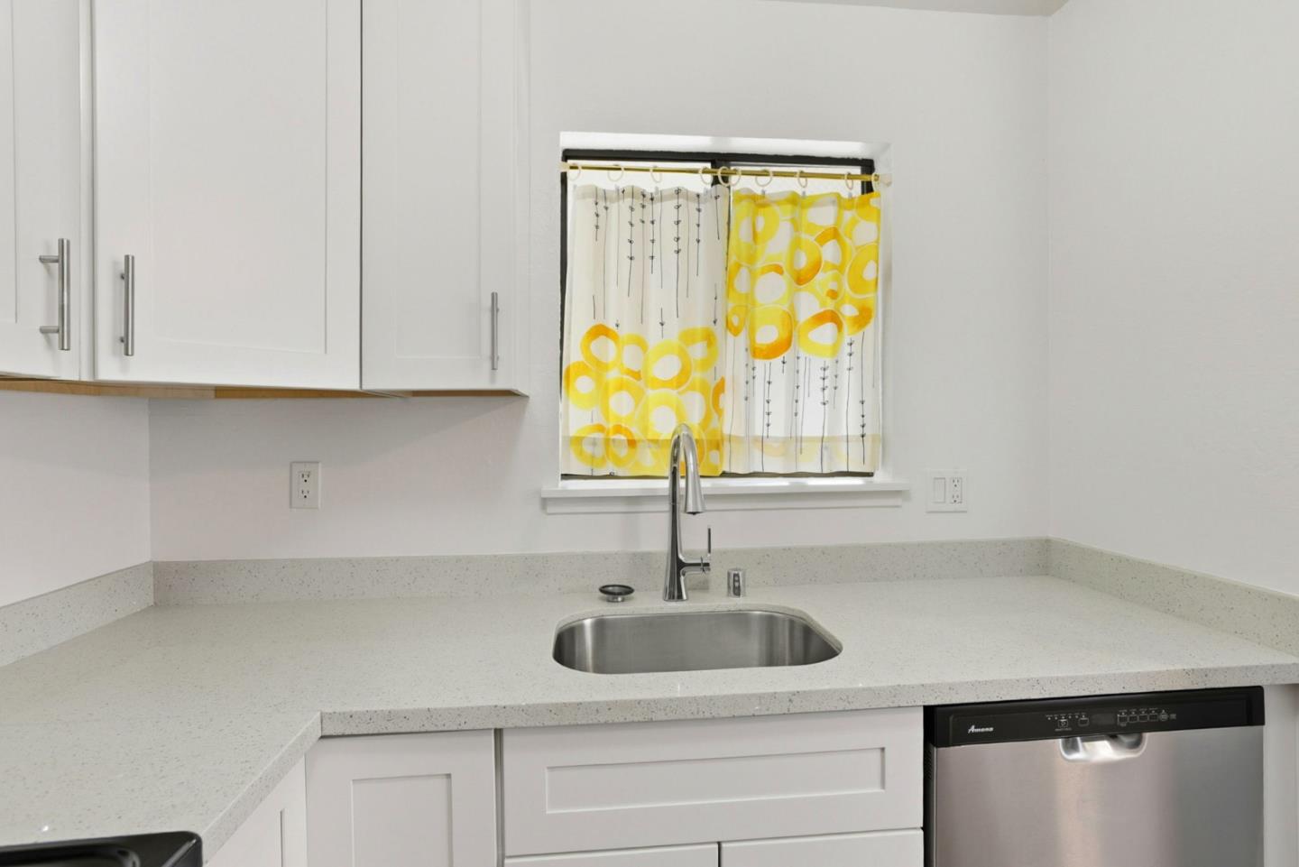 Detail Gallery Image 12 of 34 For 230 Villa Ter #2,  San Mateo,  CA 94401 - 2 Beds | 1/1 Baths