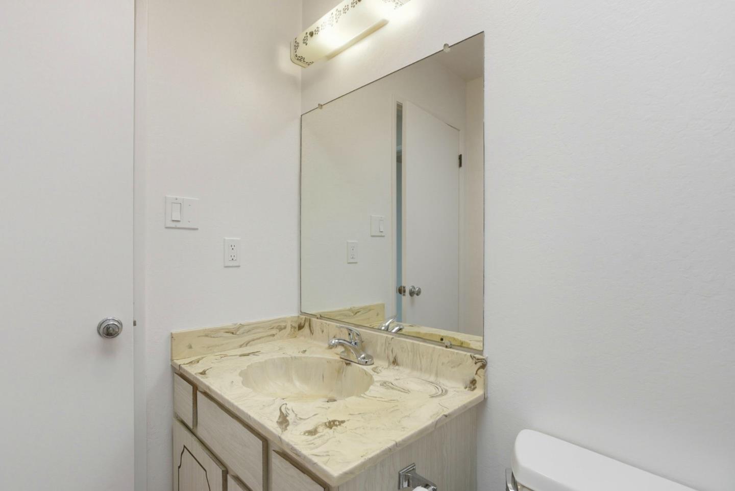 Detail Gallery Image 29 of 34 For 230 Villa Ter #2,  San Mateo,  CA 94401 - 2 Beds | 1/1 Baths