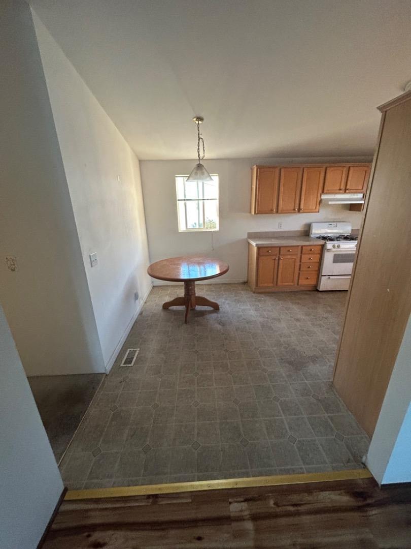 Detail Gallery Image 4 of 9 For 347 Carmel Ave #2,  Marina,  CA 93933 - 2 Beds | 2 Baths