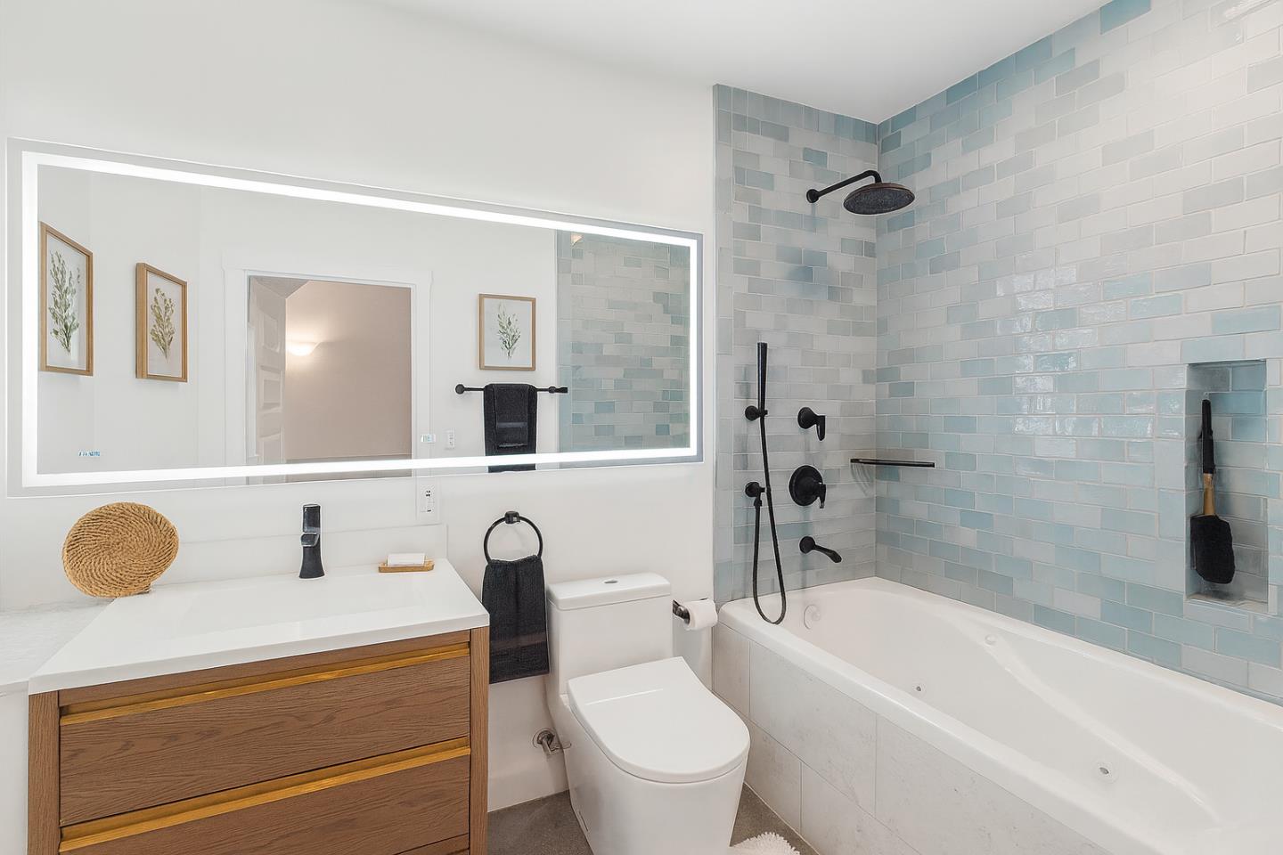 Detail Gallery Image 31 of 35 For 760 14th St #B,  San Francisco,  CA 94114 - 2 Beds | 2 Baths