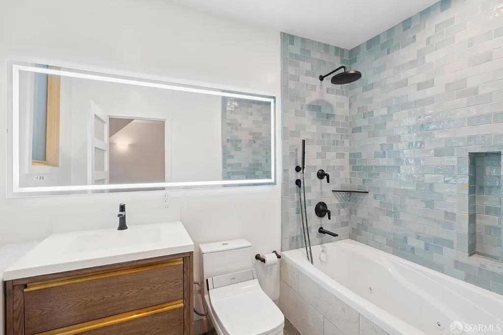 Detail Gallery Image 32 of 35 For 760 14th St #B,  San Francisco,  CA 94114 - 2 Beds | 2 Baths