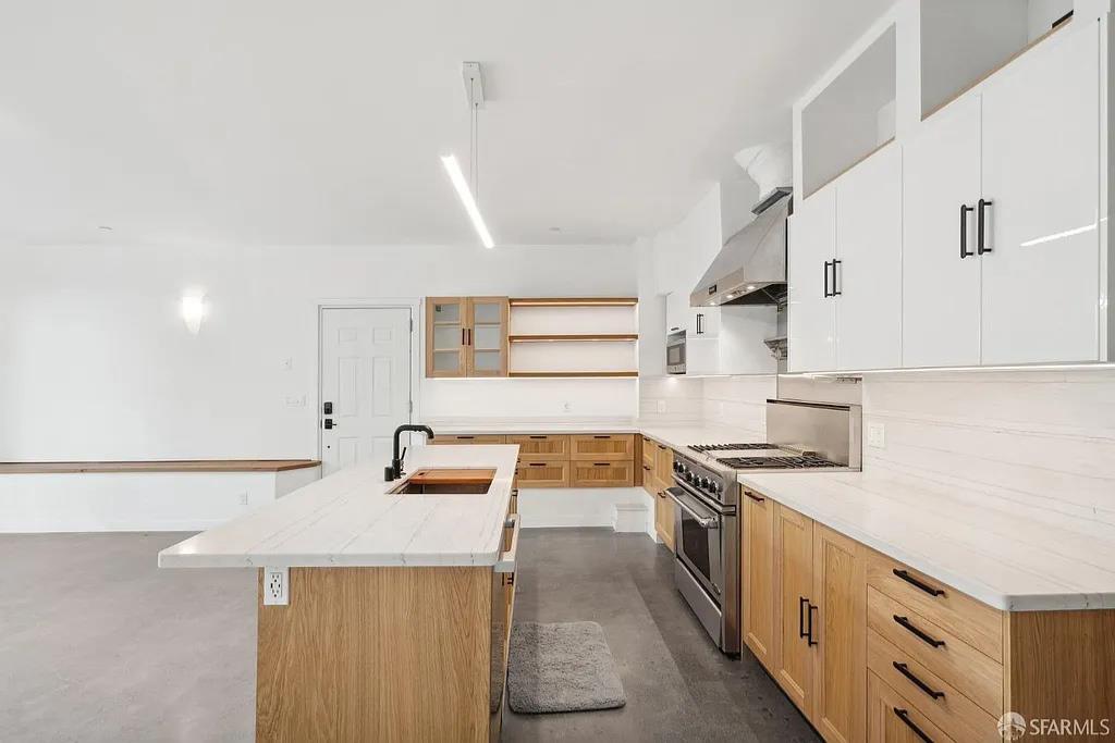 Detail Gallery Image 7 of 35 For 760 14th St #B,  San Francisco,  CA 94114 - 2 Beds | 2 Baths