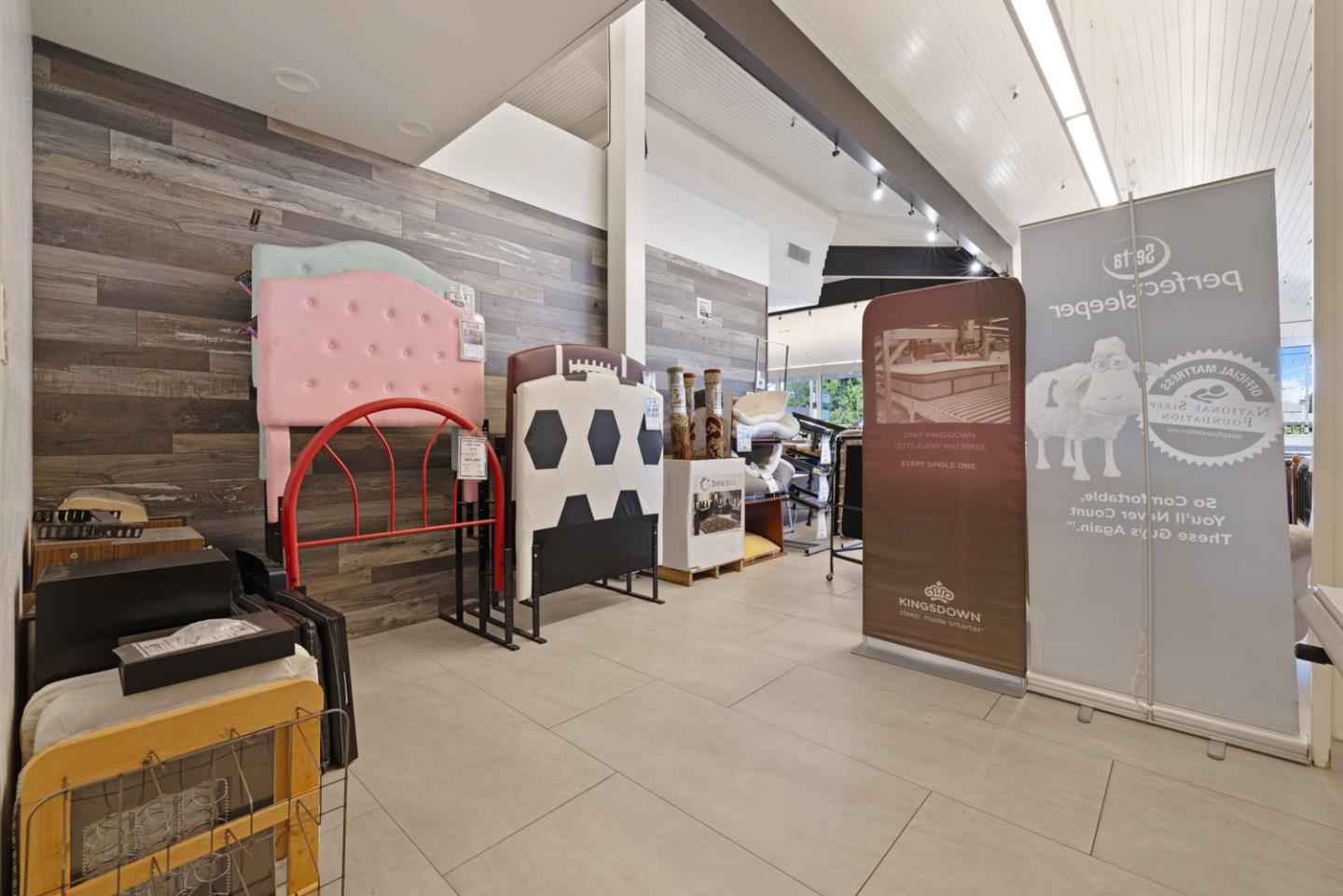 Detail Gallery Image 8 of 13 For 1120 Mchenry Ave, Modesto,  CA 95350 - – Beds | – Baths