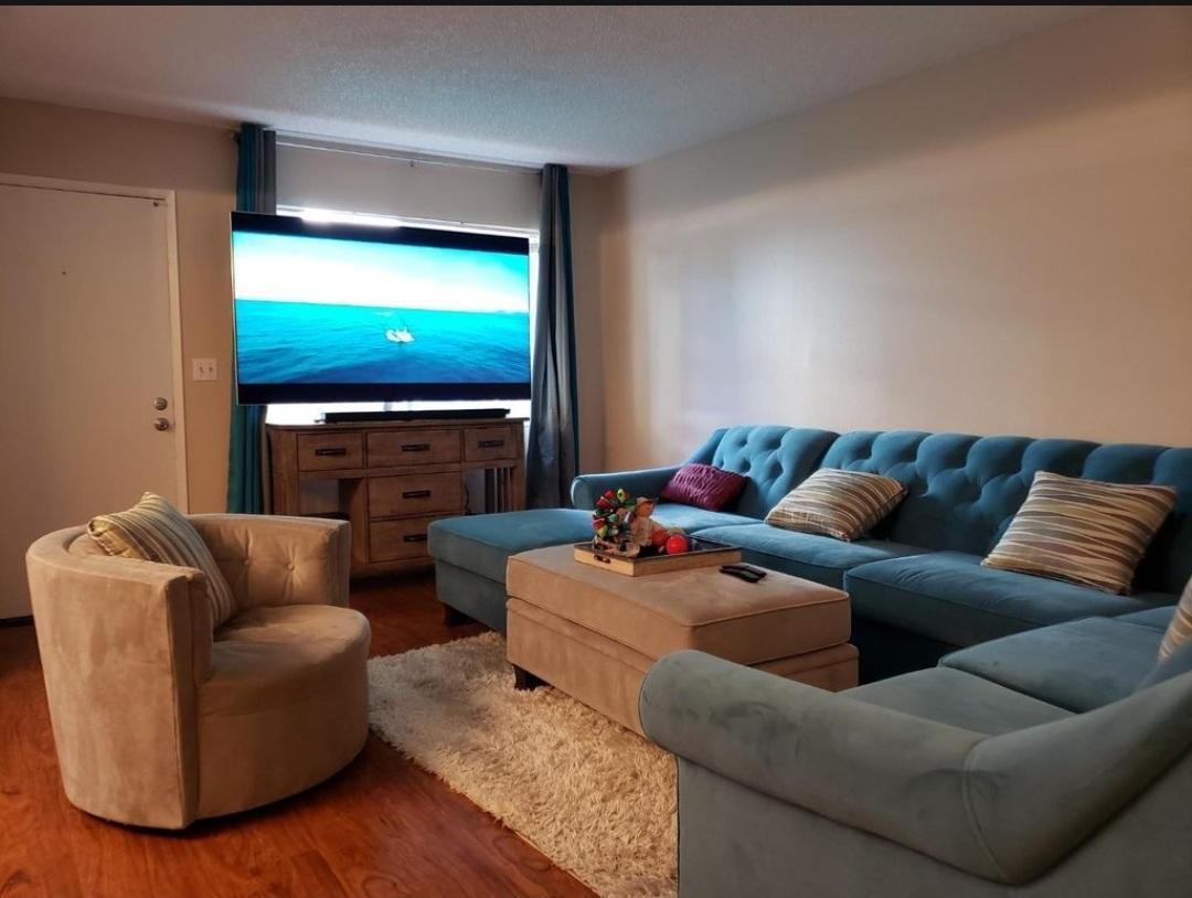 Detail Gallery Image 2 of 12 For 3128 Shofner Pl, San Jose,  CA 95111 - 4 Beds | 1/1 Baths