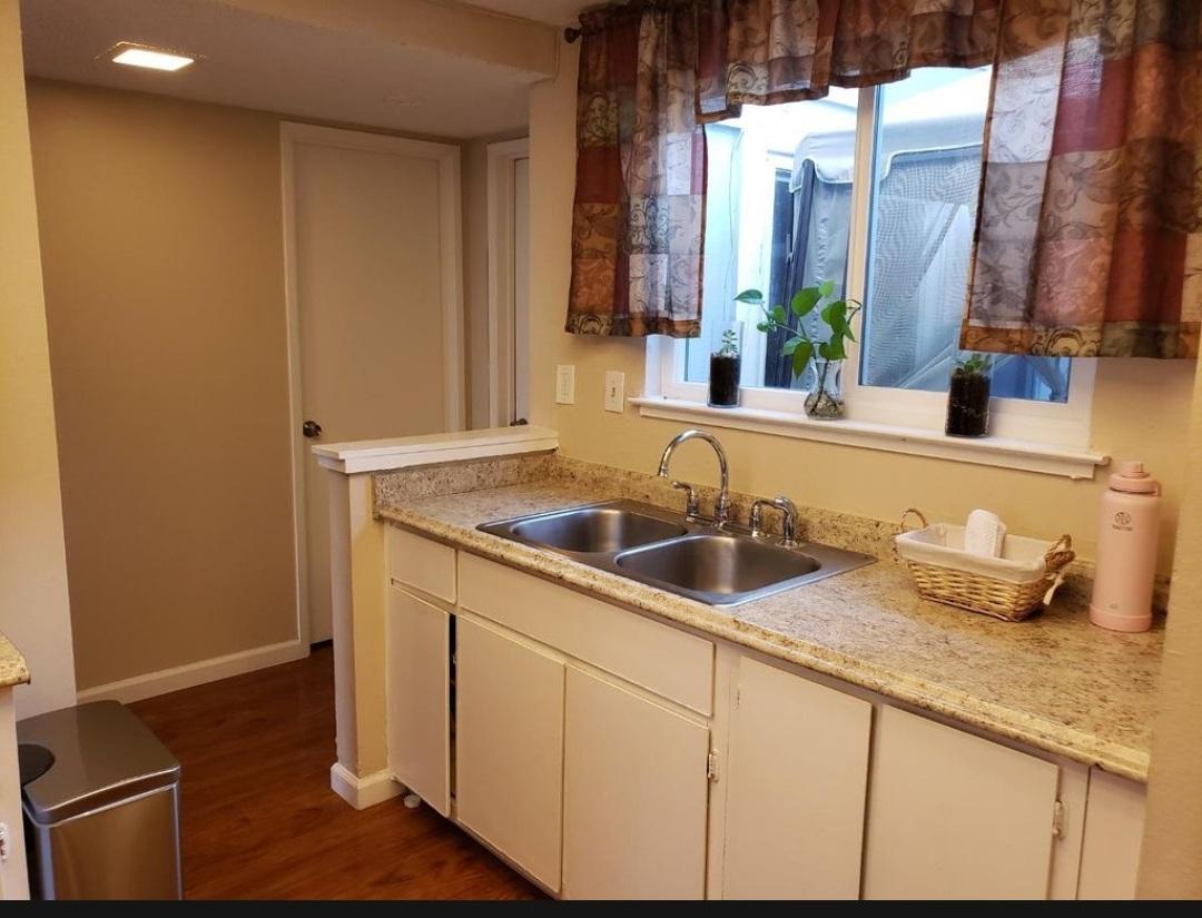 Detail Gallery Image 8 of 12 For 3128 Shofner Pl, San Jose,  CA 95111 - 4 Beds | 1/1 Baths