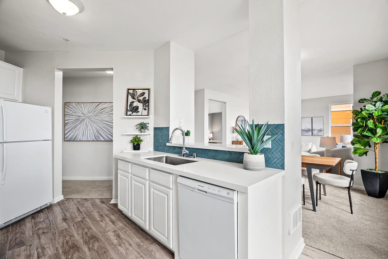 Detail Gallery Image 14 of 42 For 101 Crescent Way #2312,  San Francisco,  CA 94134 - 3 Beds | 2 Baths