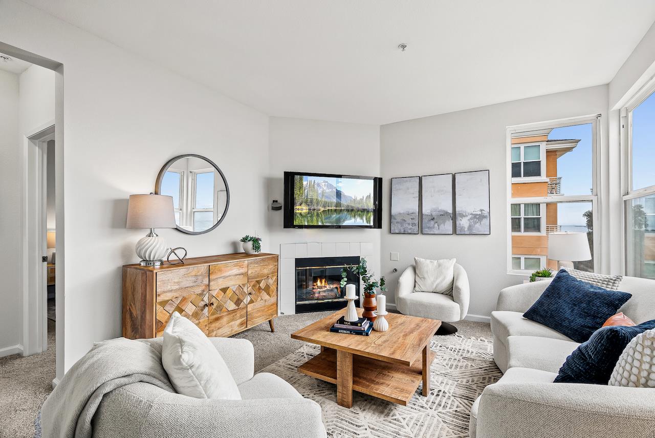 Detail Gallery Image 7 of 42 For 101 Crescent Way #2312,  San Francisco,  CA 94134 - 3 Beds | 2 Baths