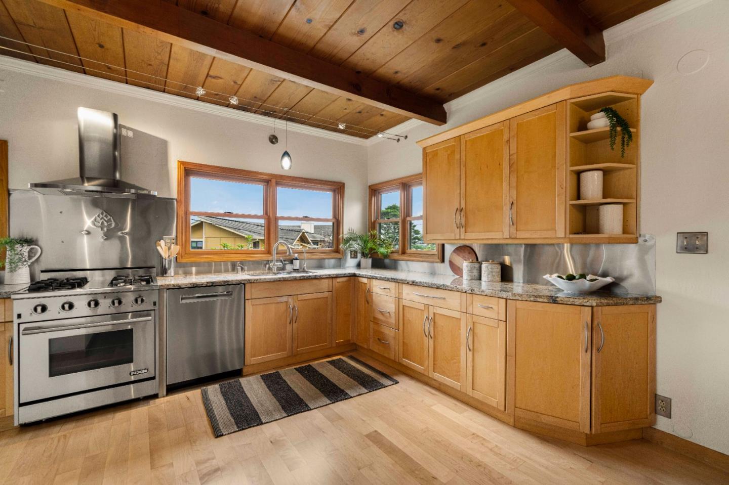 Detail Gallery Image 27 of 57 For 855 San Ramon Ave, Moss Beach,  CA 94038 - 3 Beds | 3 Baths