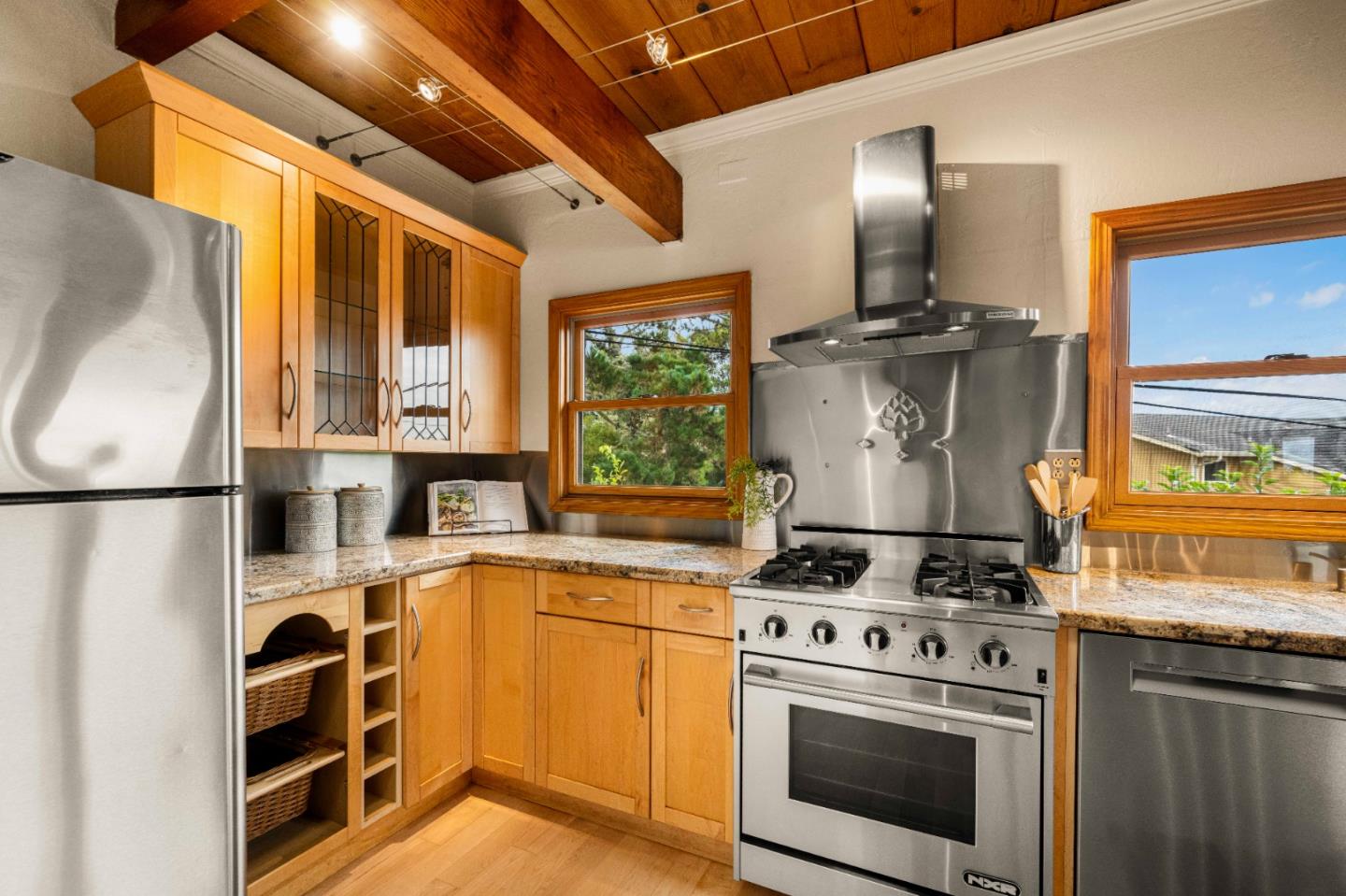 Detail Gallery Image 28 of 57 For 855 San Ramon Ave, Moss Beach,  CA 94038 - 3 Beds | 3 Baths