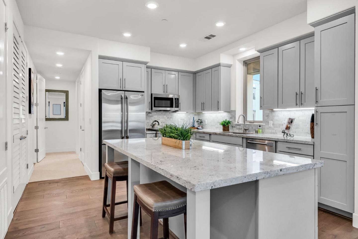 Detail Gallery Image 13 of 42 For 769 Eppleton Ln #302,  Foster City,  CA 94404 - 3 Beds | 2/1 Baths