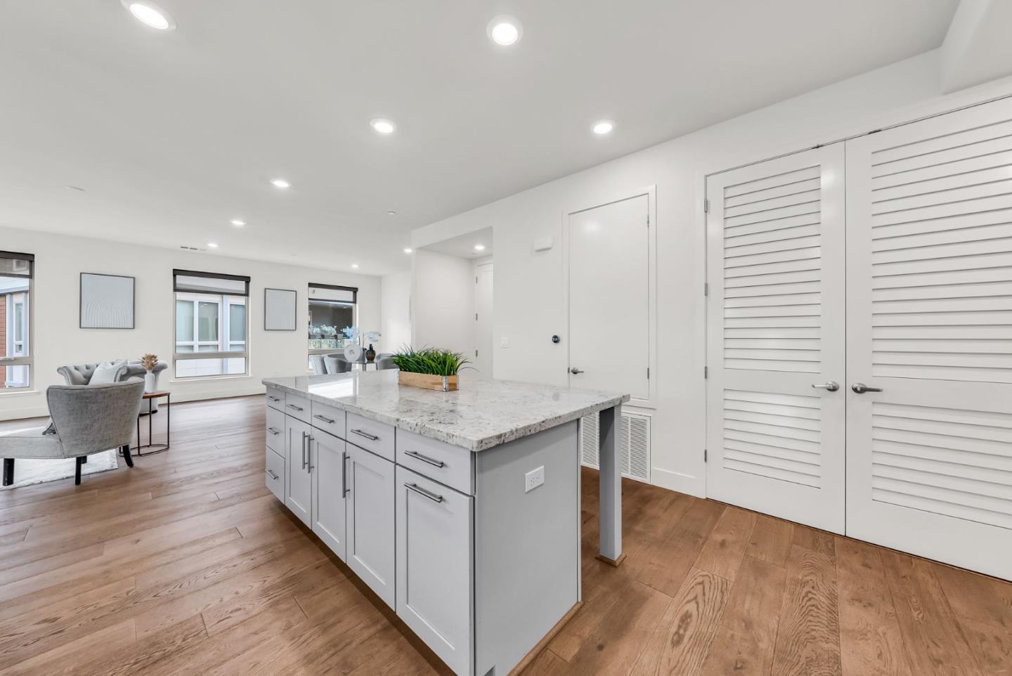 Detail Gallery Image 14 of 42 For 769 Eppleton Ln #302,  Foster City,  CA 94404 - 3 Beds | 2/1 Baths