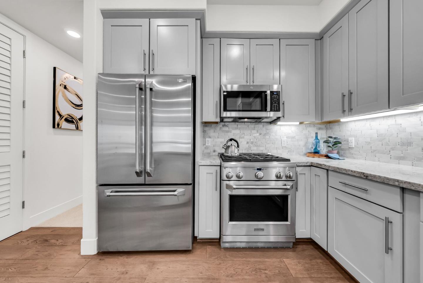 Detail Gallery Image 15 of 42 For 769 Eppleton Ln #302,  Foster City,  CA 94404 - 3 Beds | 2/1 Baths