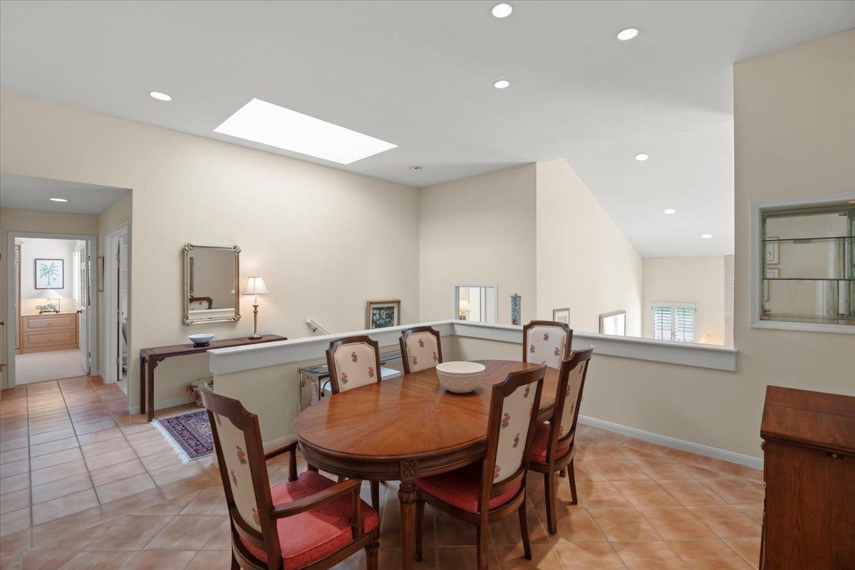 Detail Gallery Image 12 of 41 For 1360 Trinity Dr, Menlo Park,  CA 94025 - 2 Beds | 2/1 Baths