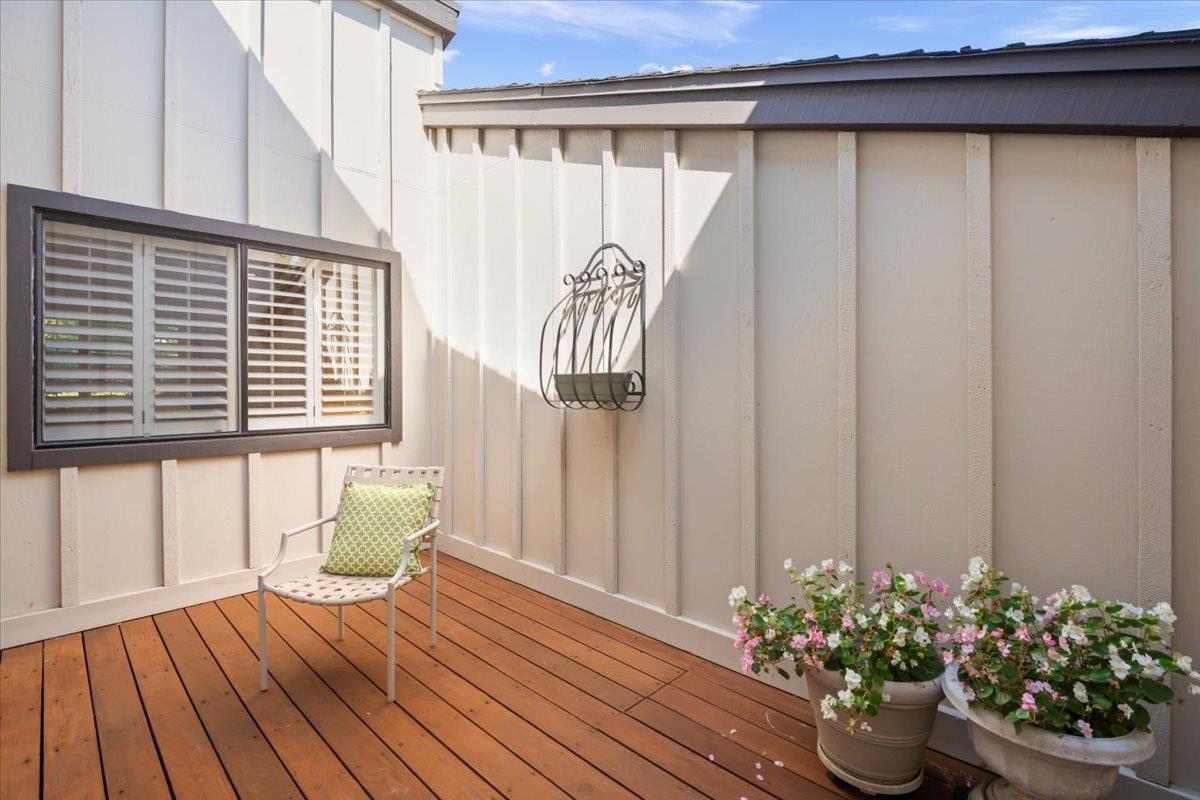 Detail Gallery Image 15 of 41 For 1360 Trinity Dr, Menlo Park,  CA 94025 - 2 Beds | 2/1 Baths