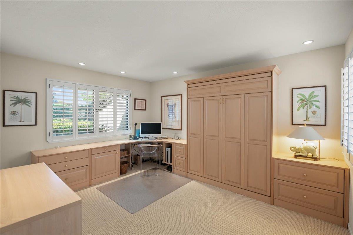 Detail Gallery Image 16 of 41 For 1360 Trinity Dr, Menlo Park,  CA 94025 - 2 Beds | 2/1 Baths