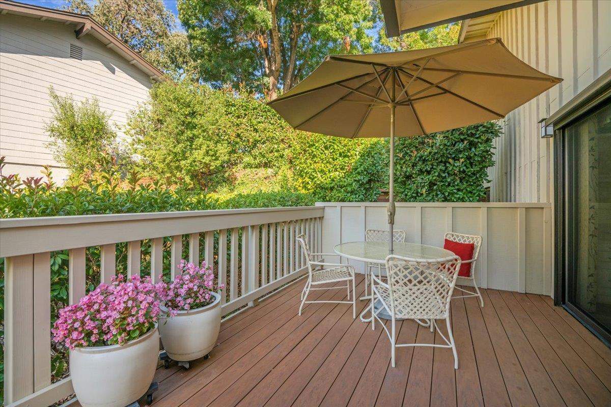 Detail Gallery Image 24 of 41 For 1360 Trinity Dr, Menlo Park,  CA 94025 - 2 Beds | 2/1 Baths
