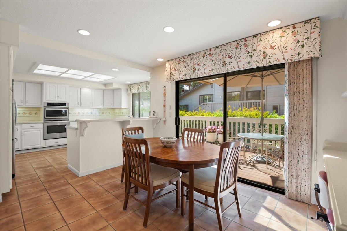 Detail Gallery Image 5 of 41 For 1360 Trinity Dr, Menlo Park,  CA 94025 - 2 Beds | 2/1 Baths