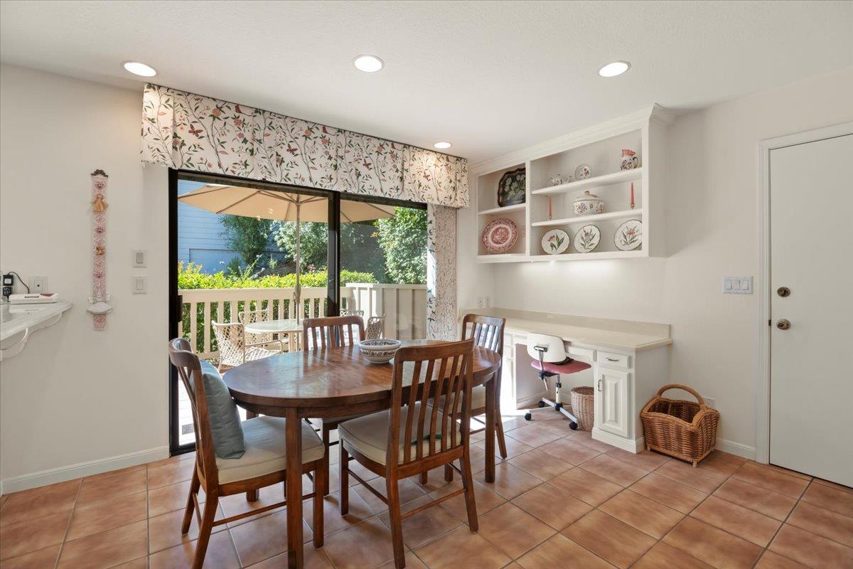 Detail Gallery Image 6 of 41 For 1360 Trinity Dr, Menlo Park,  CA 94025 - 2 Beds | 2/1 Baths