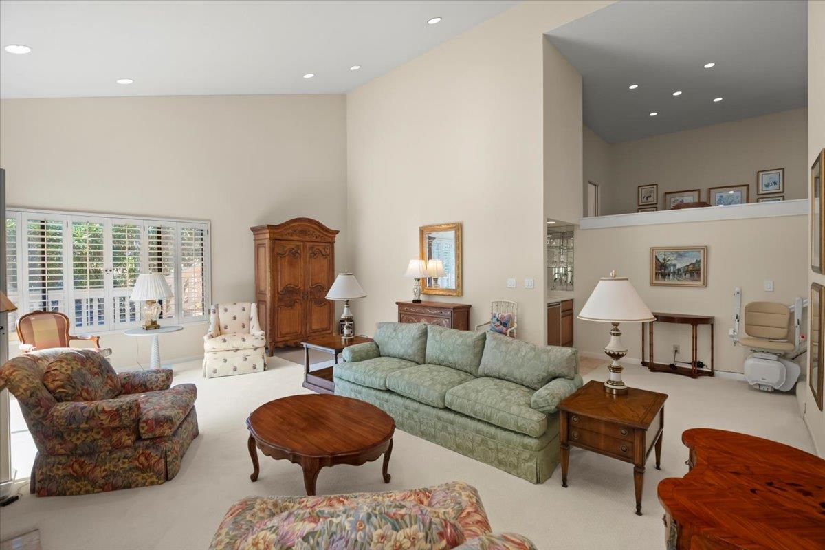 Detail Gallery Image 8 of 41 For 1360 Trinity Dr, Menlo Park,  CA 94025 - 2 Beds | 2/1 Baths