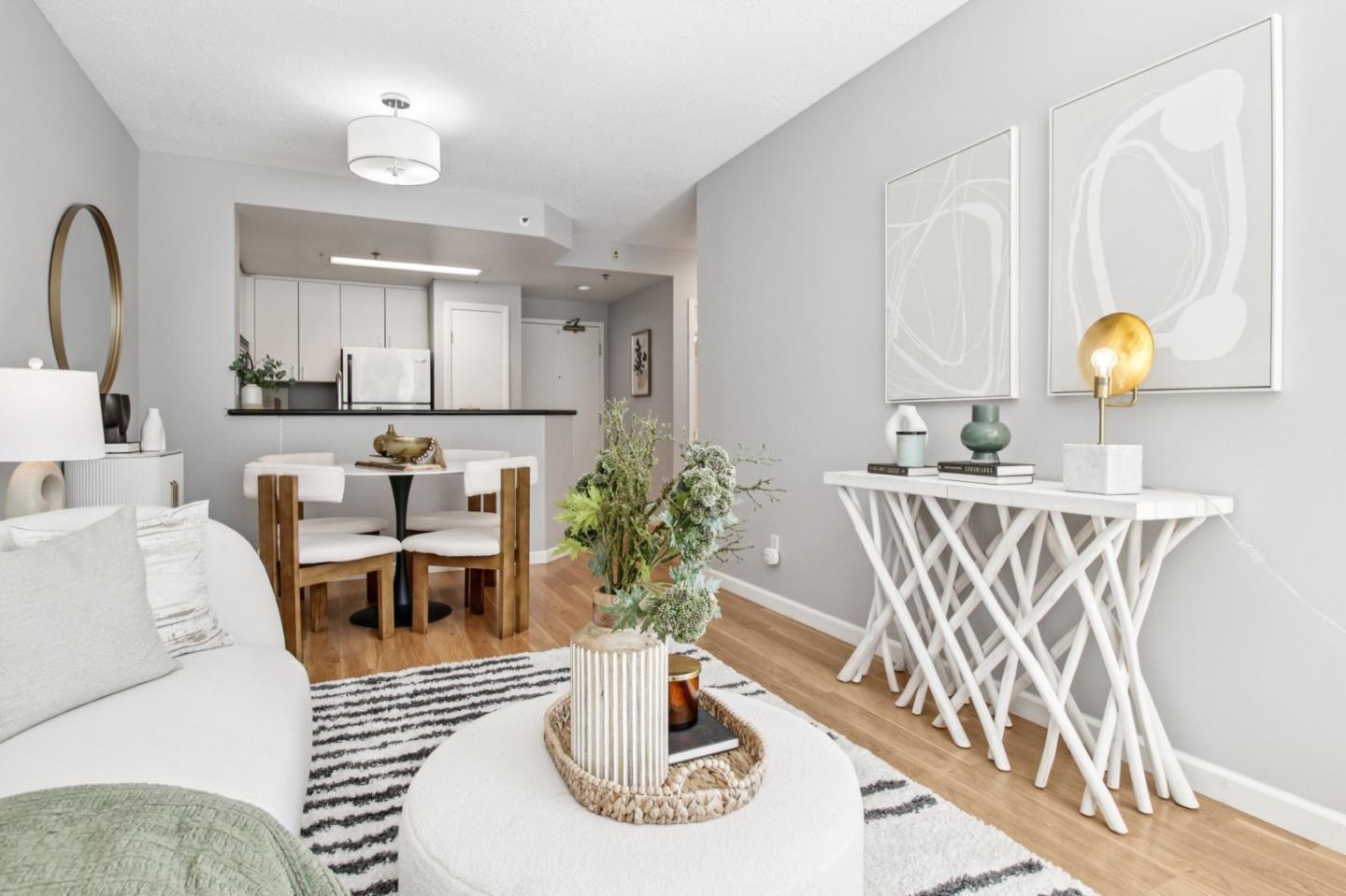 Detail Gallery Image 4 of 23 For 240 Lombard St #727,  San Francisco,  CA 94111 - 1 Beds | 1 Baths