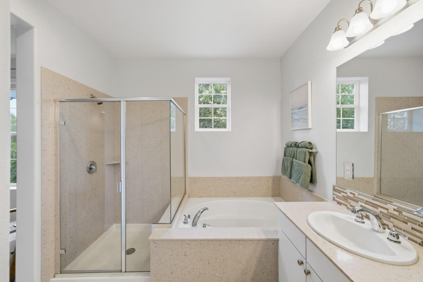 Detail Gallery Image 12 of 27 For 630 Bair Island Rd #106,  Redwood City,  CA 94063 - 3 Beds | 2/1 Baths