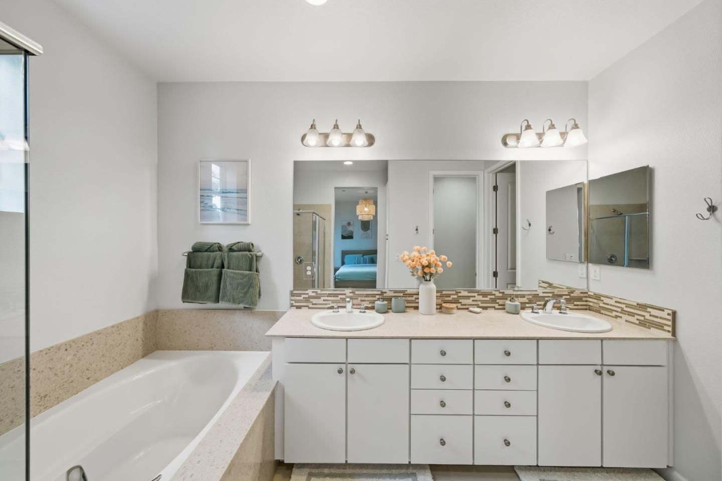 Detail Gallery Image 14 of 27 For 630 Bair Island Rd #106,  Redwood City,  CA 94063 - 3 Beds | 2/1 Baths