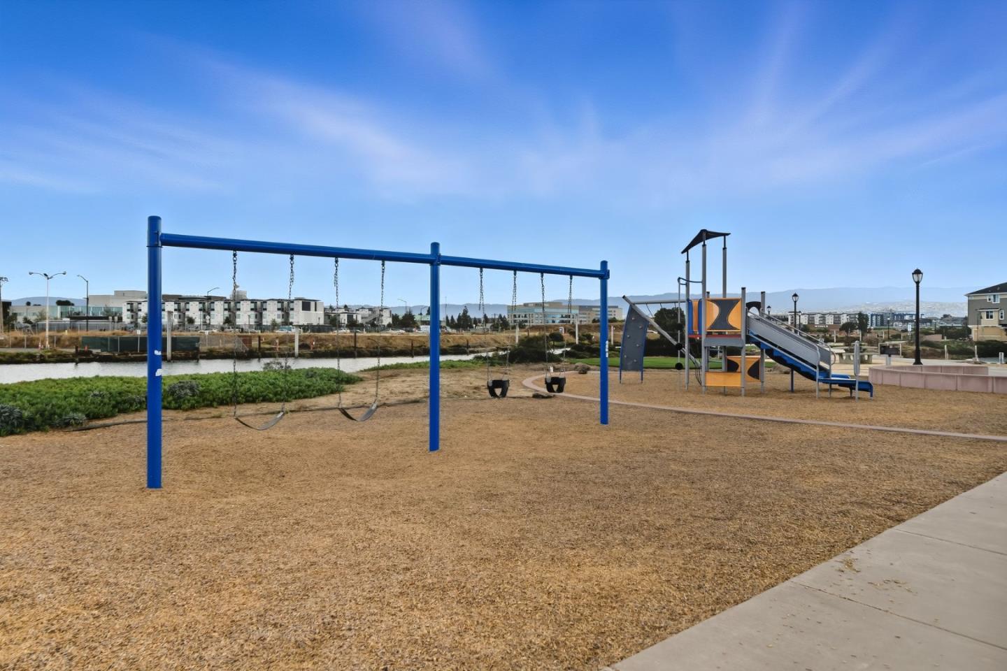 Detail Gallery Image 22 of 27 For 630 Bair Island Rd #106,  Redwood City,  CA 94063 - 3 Beds | 2/1 Baths