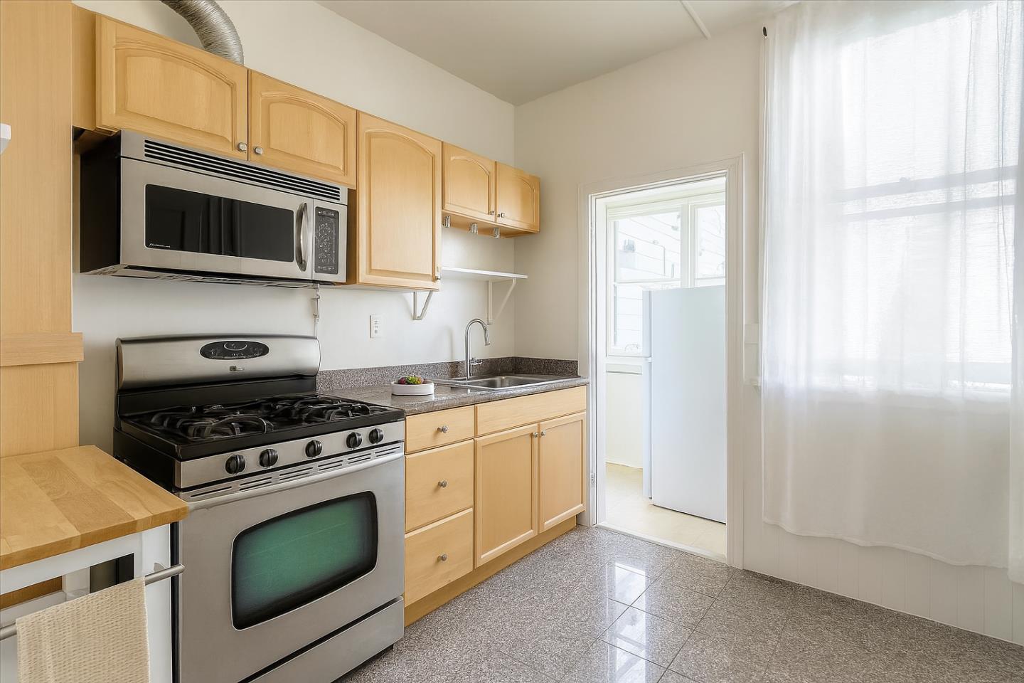 Detail Gallery Image 10 of 22 For 760 14th St #5,  San Francisco,  CA 94114 - 1 Beds | 0 Baths