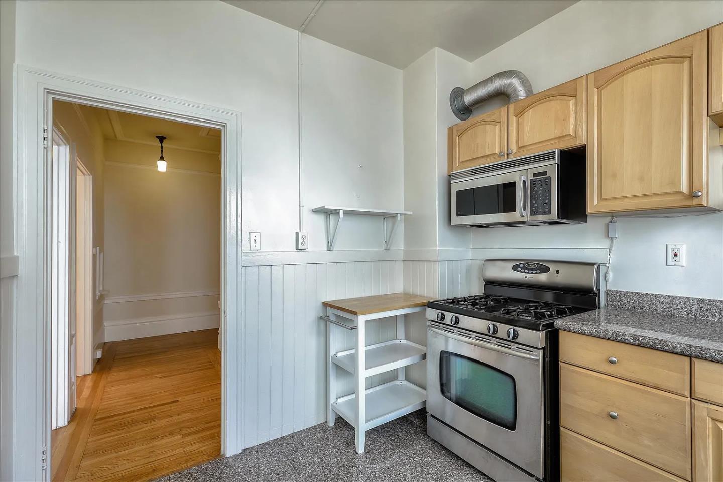 Detail Gallery Image 11 of 22 For 760 14th St #5,  San Francisco,  CA 94114 - 1 Beds | 0 Baths
