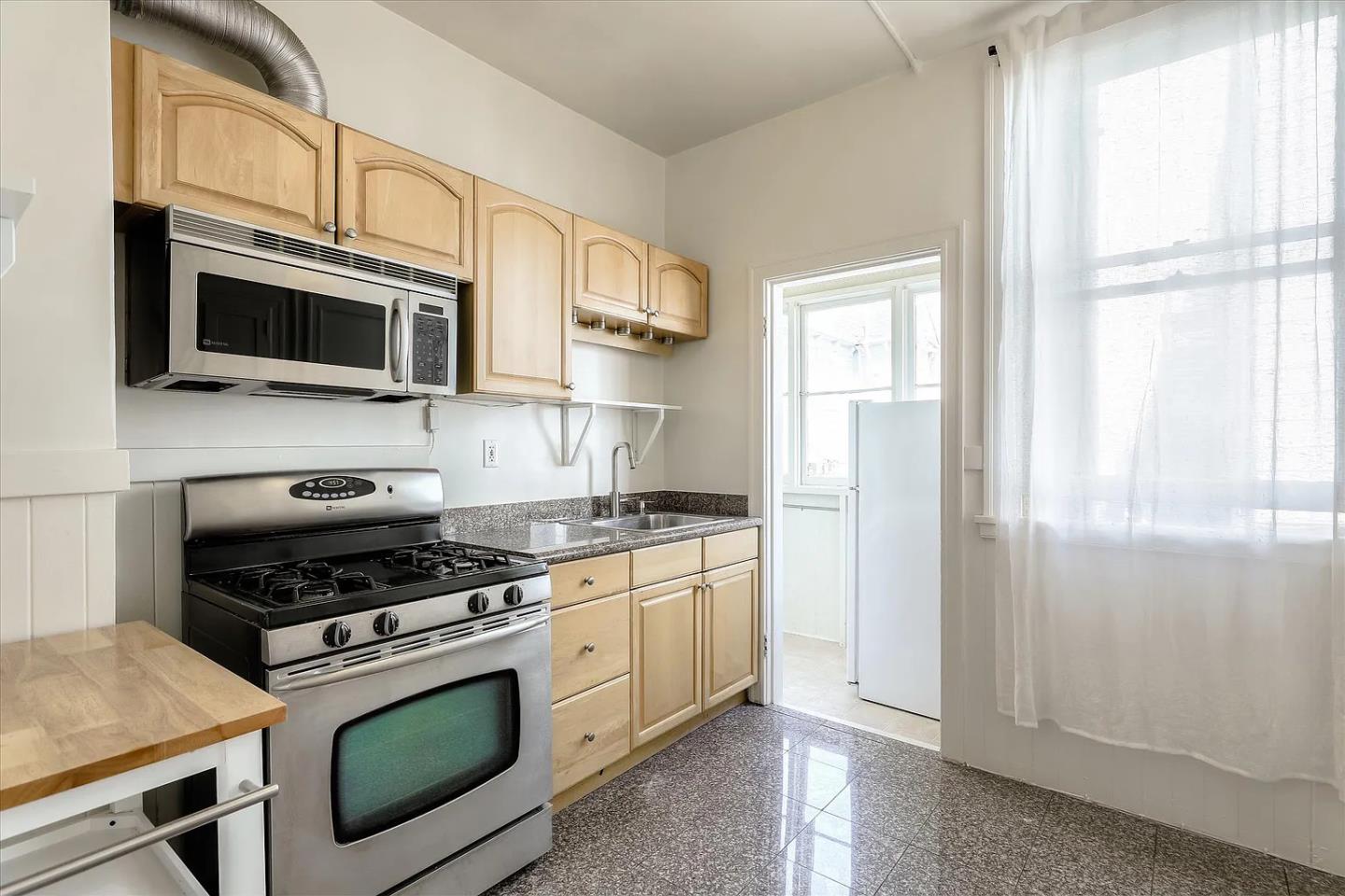 Detail Gallery Image 9 of 22 For 760 14th St #5,  San Francisco,  CA 94114 - 1 Beds | 0 Baths