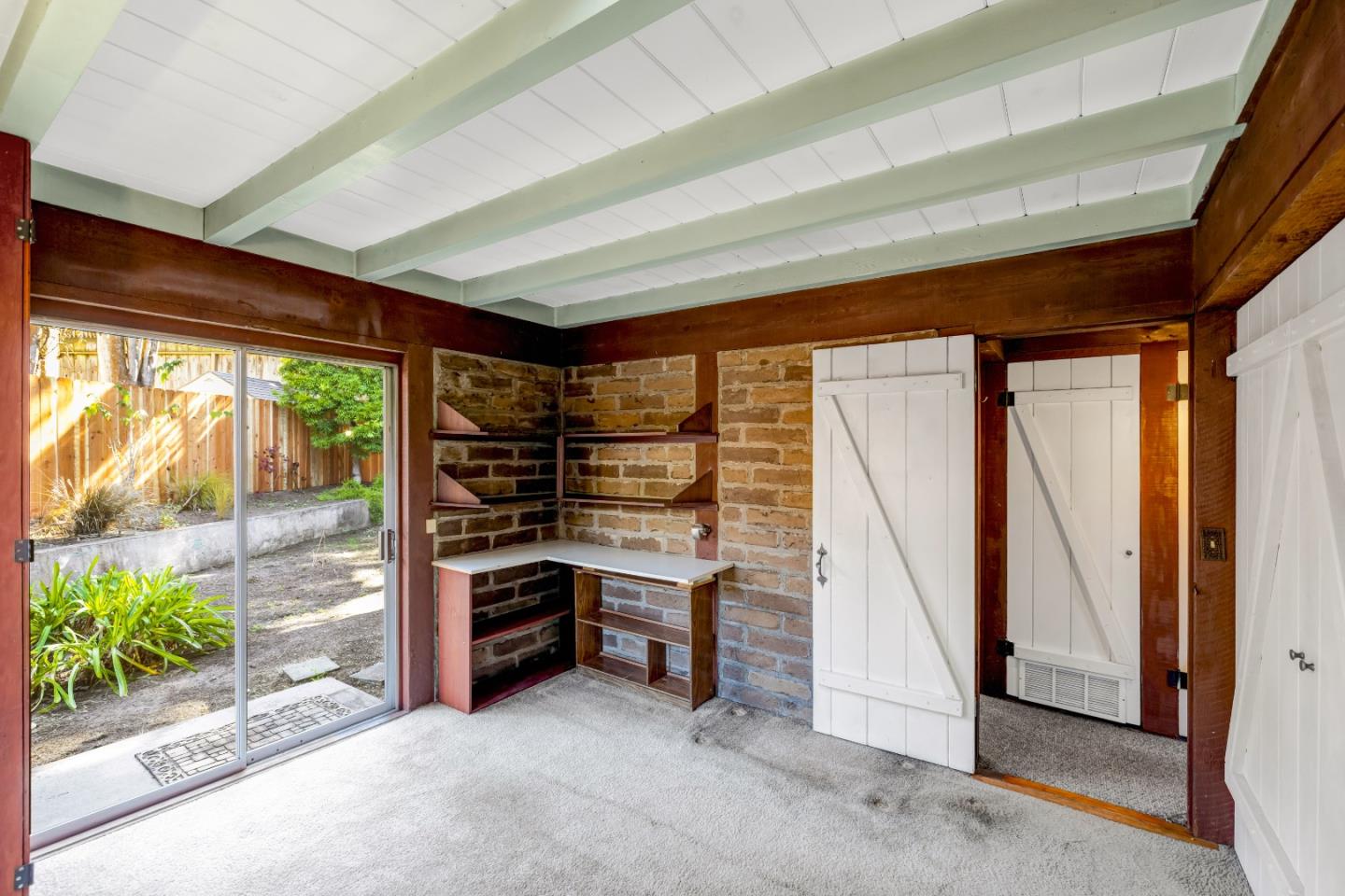 Detail Gallery Image 14 of 28 For 221 Pine Garden Ln, Pacific Grove,  CA 93950 - 2 Beds | 1 Baths