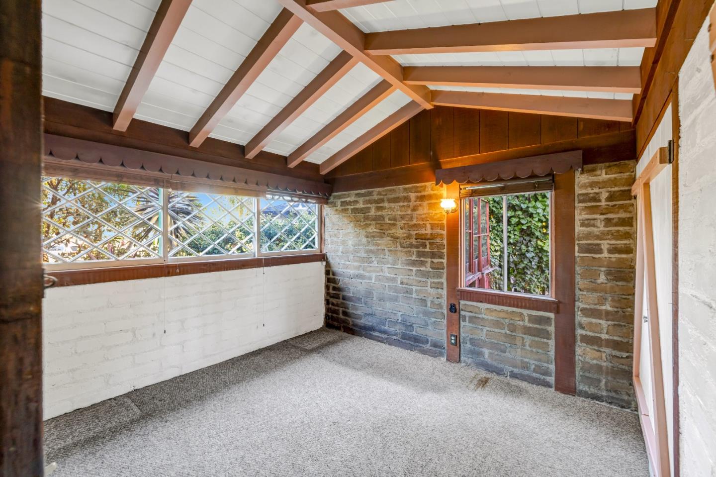 Detail Gallery Image 15 of 28 For 221 Pine Garden Ln, Pacific Grove,  CA 93950 - 2 Beds | 1 Baths