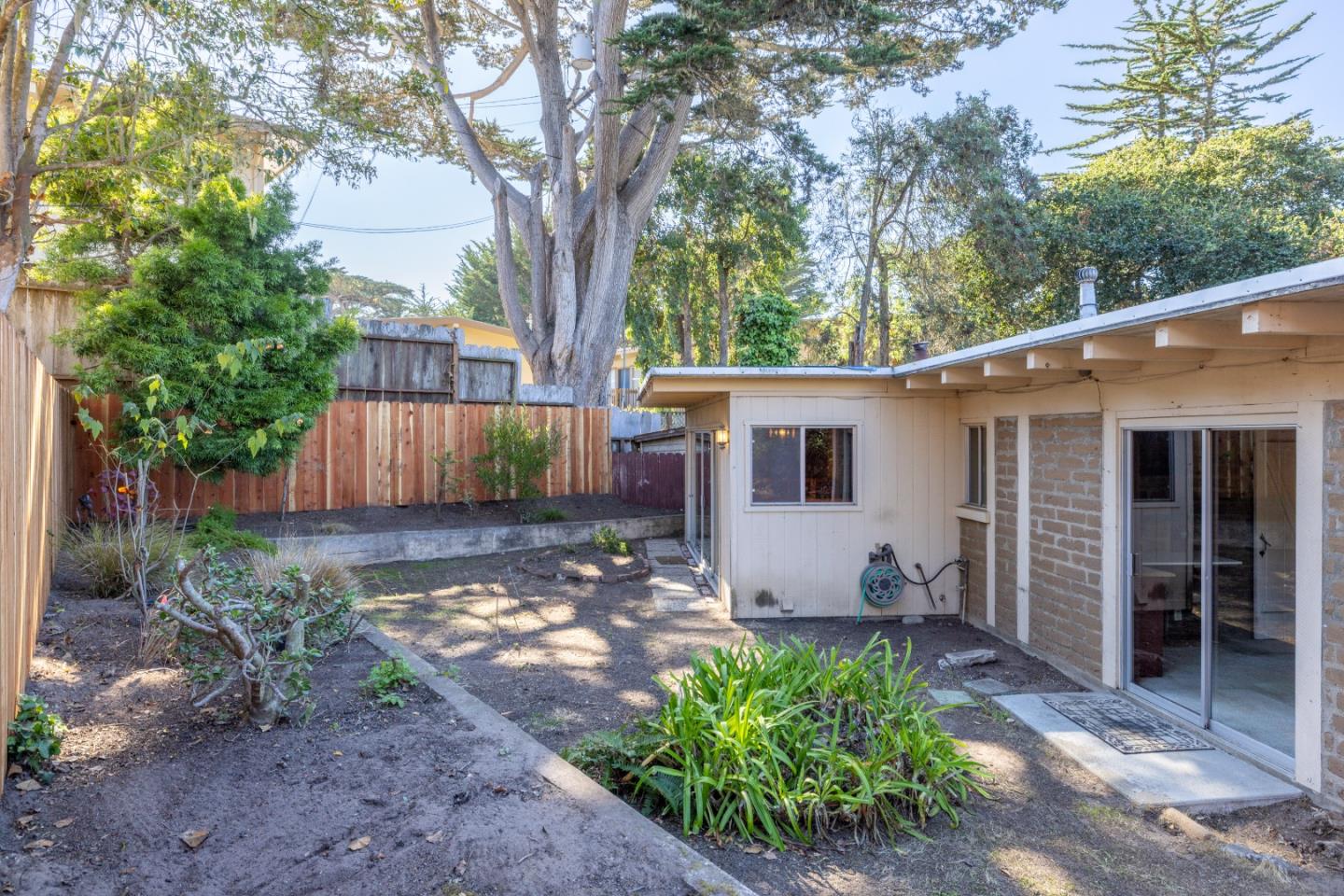 Detail Gallery Image 20 of 28 For 221 Pine Garden Ln, Pacific Grove,  CA 93950 - 2 Beds | 1 Baths