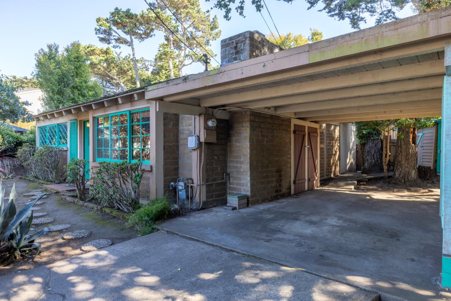 Detail Gallery Image 23 of 28 For 221 Pine Garden Ln, Pacific Grove,  CA 93950 - 2 Beds | 1 Baths