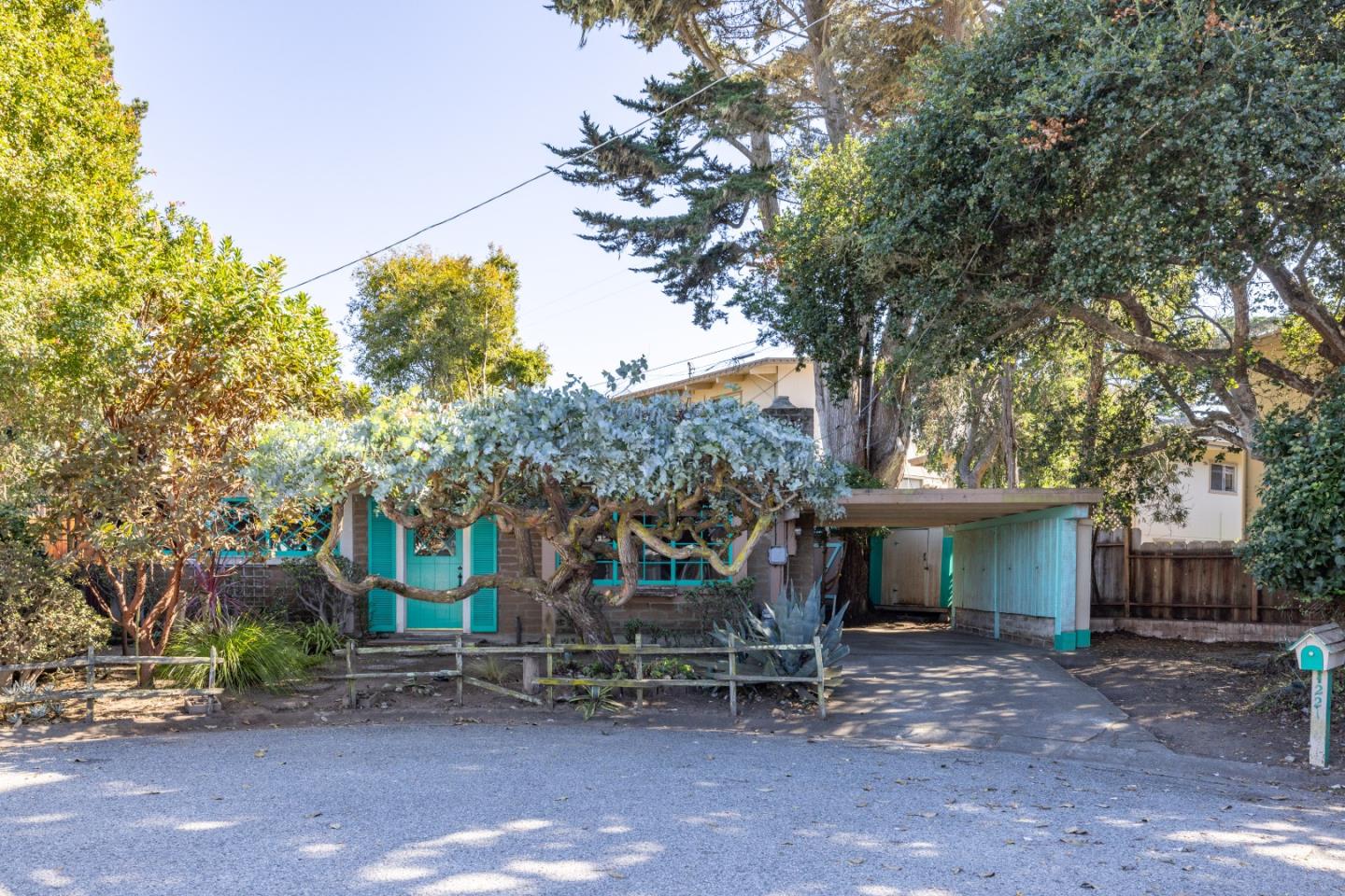 Detail Gallery Image 24 of 28 For 221 Pine Garden Ln, Pacific Grove,  CA 93950 - 2 Beds | 1 Baths