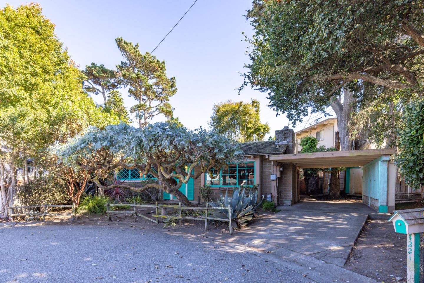 Detail Gallery Image 25 of 28 For 221 Pine Garden Ln, Pacific Grove,  CA 93950 - 2 Beds | 1 Baths