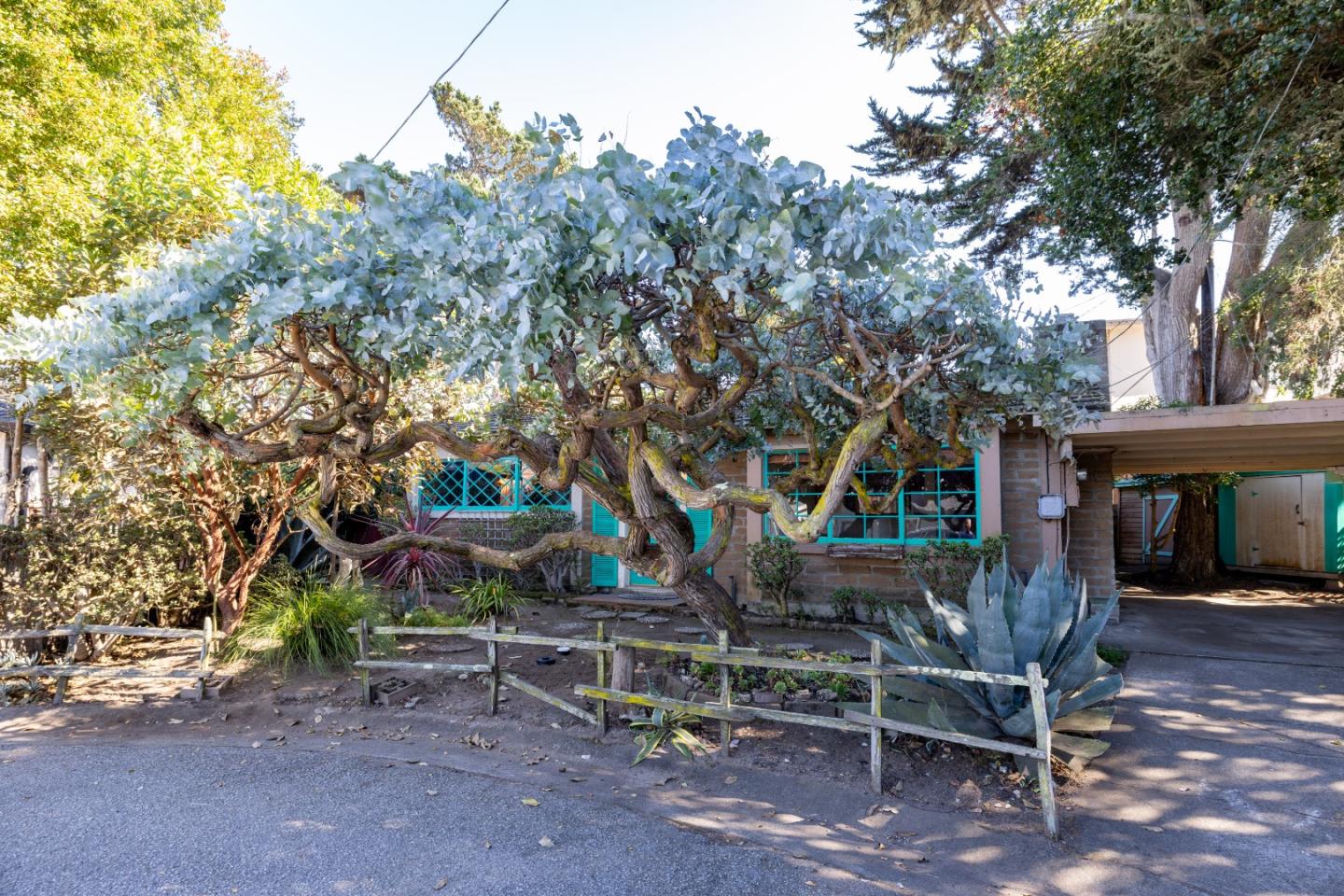 Detail Gallery Image 28 of 28 For 221 Pine Garden Ln, Pacific Grove,  CA 93950 - 2 Beds | 1 Baths