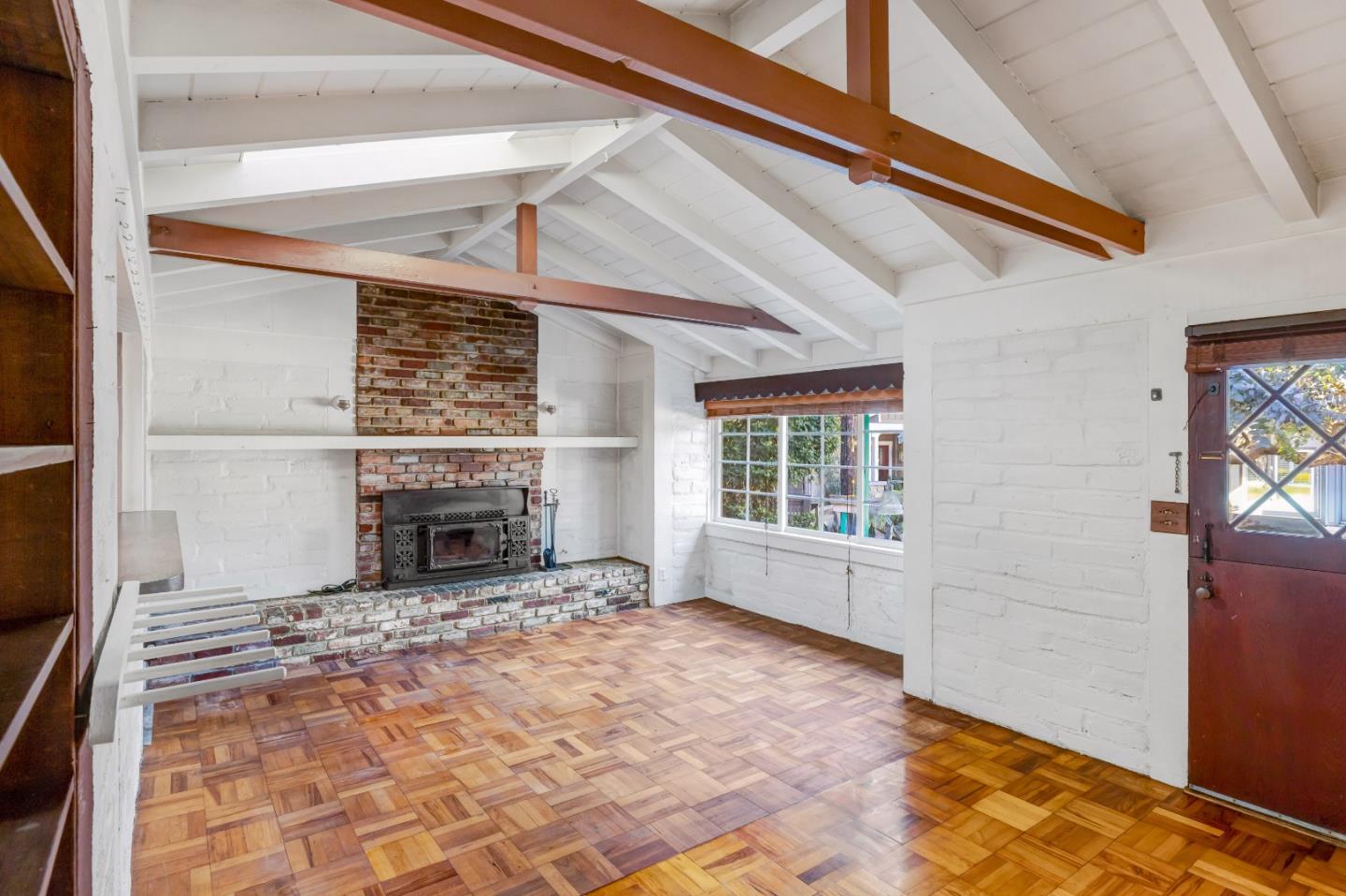 Detail Gallery Image 5 of 28 For 221 Pine Garden Ln, Pacific Grove,  CA 93950 - 2 Beds | 1 Baths